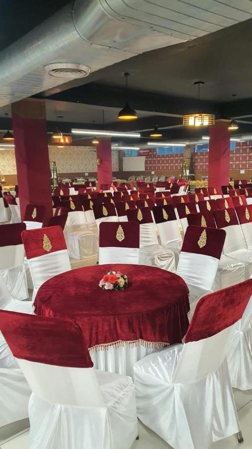 Hotel Jb Residency Zirakpur !! Top Rated & Most Awarded Property In Zirakpur Exterior foto